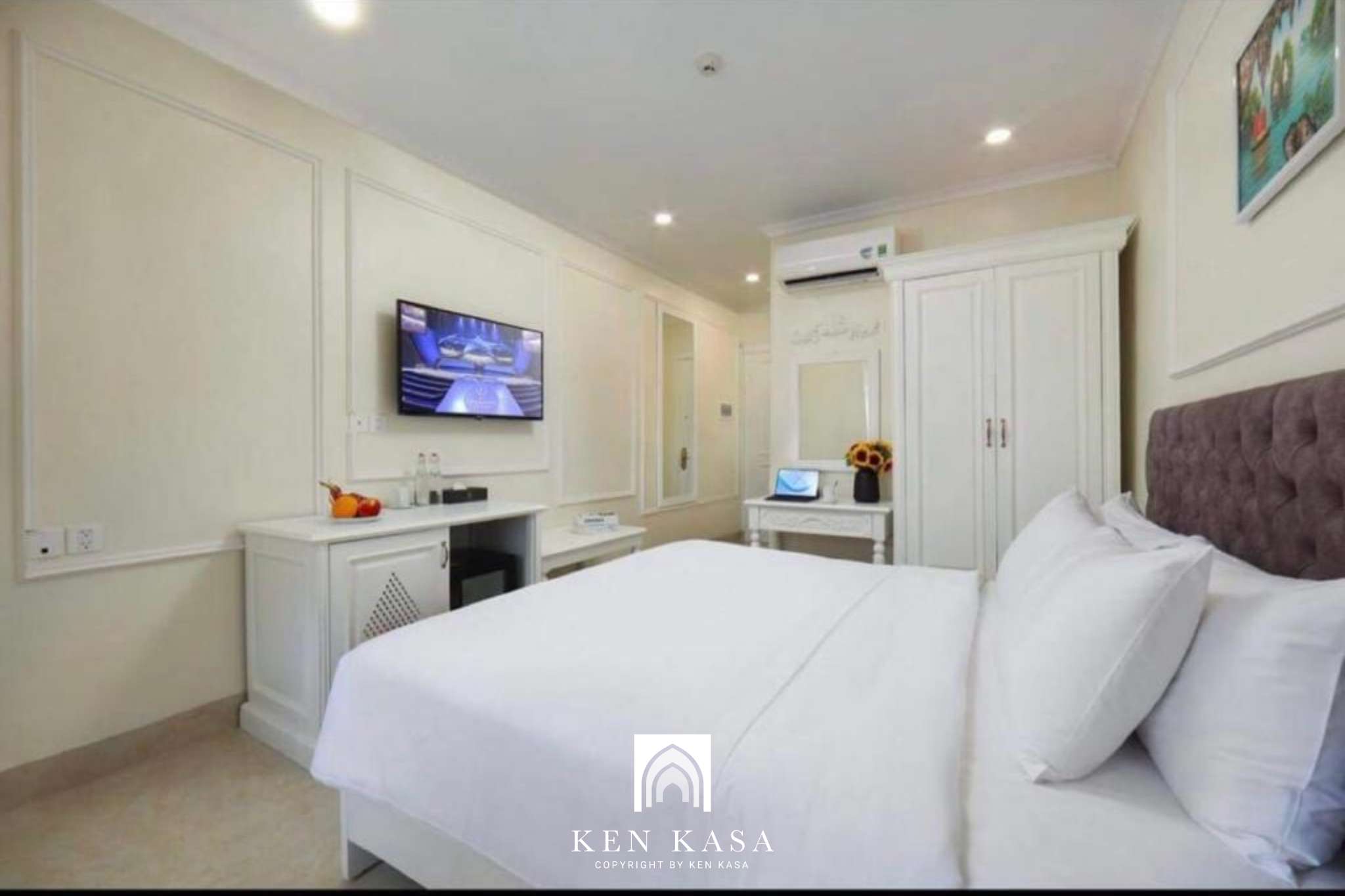 Đây là hạng phòng Deluxe với giường đôi cực lớn của Sun Diamond Hotel Ha Long
